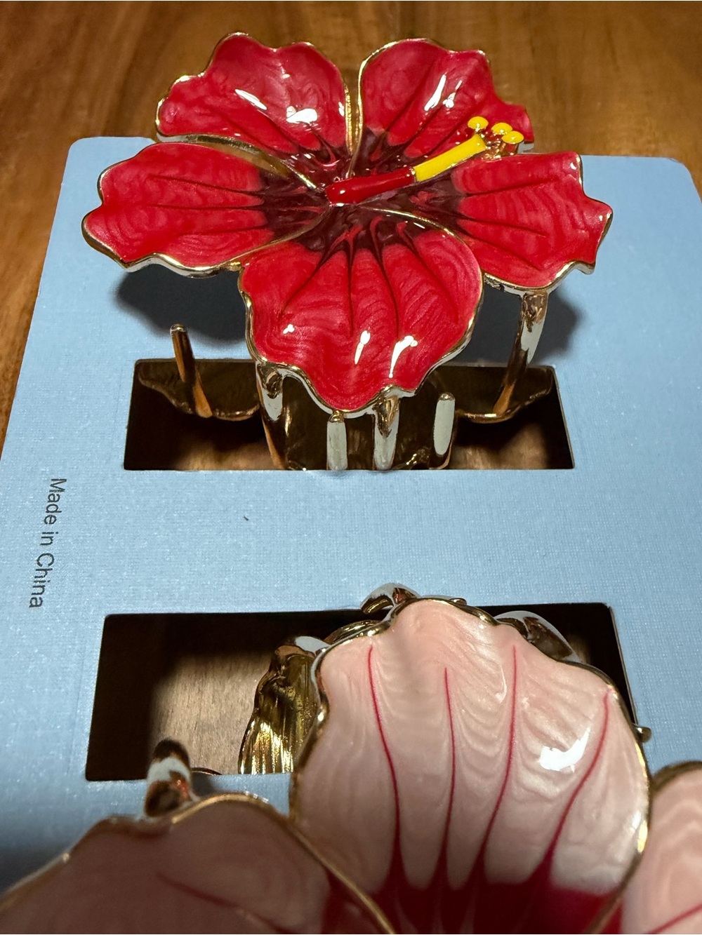 🌺Piper-k Floral Hibiscus Iridescent Hawaiian Metal Hair Clips - Picture 3 of 3